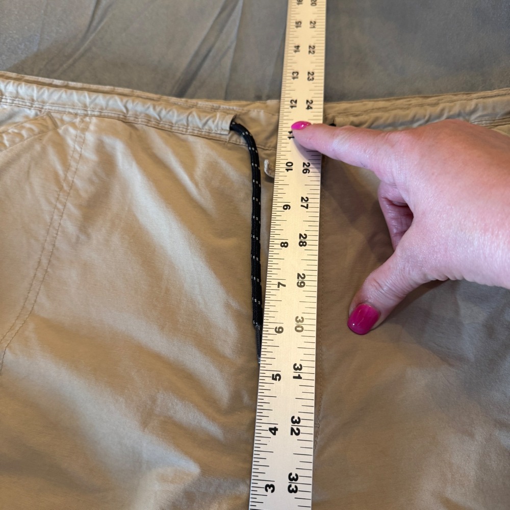 Alpine Design Womens Shorts XL Tan Cargo Hiking Utility Gorpcore Outdoor Granola - Picture 6 of 8